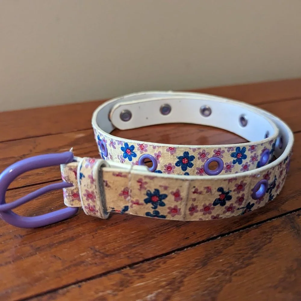 Girls Unbranded Medium Sparkly Floral Multicolor 18-Hole Belt 30.5 Inches
